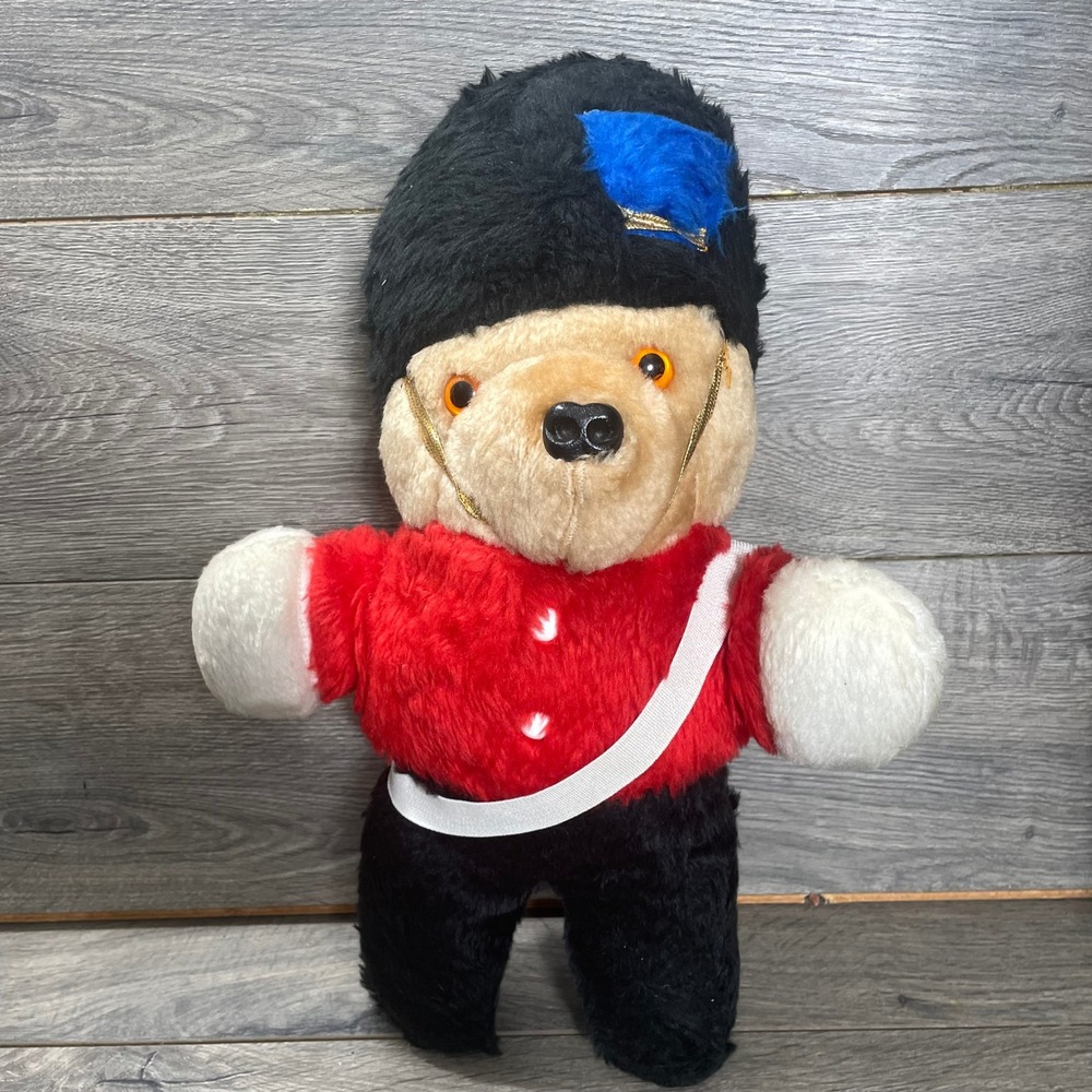 Vintage Sweet Dreams Plush‎ Bear Unisex Medium Red Royal Guard Beefeater London